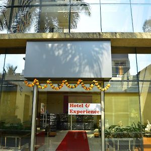 Hi 5 Hotel & Experience